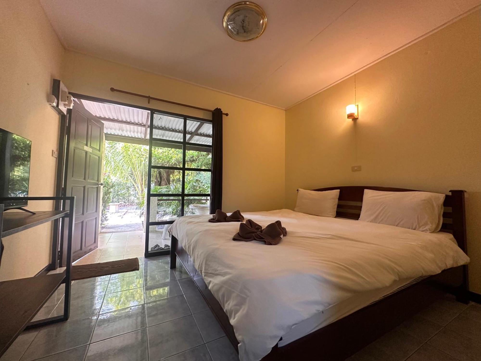 Blue Beach Resort Baanphakrimlay Exterior foto